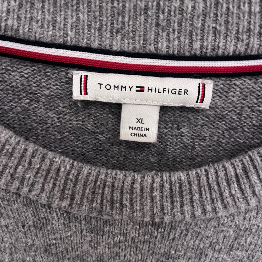 Tommy Hilfiger Gray Sweater with Red and Black Accents - Picture 3 of 4